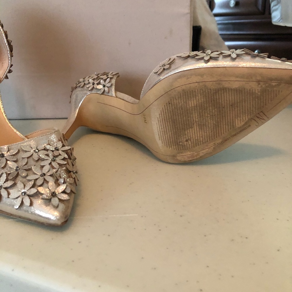 Shoes - Picture 3 of 3